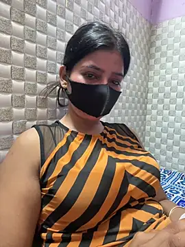 Hot Jaanvi  online show from June 4, 2026, 4:02 pm
