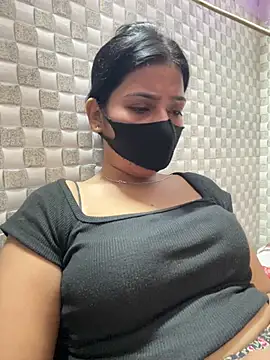 Hot Jaanvi  online show from June 14, 2026, 5:04 pm