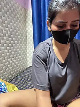 Hot Jaanvi  online show from July 3, 2026, 5:41 pm