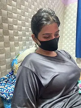 Hot Jaanvi  online show from July 21, 2026, 4:04 am