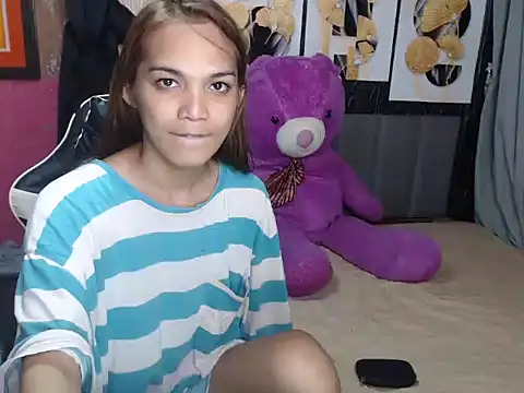 Snapshot of Raffa_ella69 chatting on May 7, 2026, 12:54 pm Raffa ella69 online show from May 7, 2026, 12:54 pm