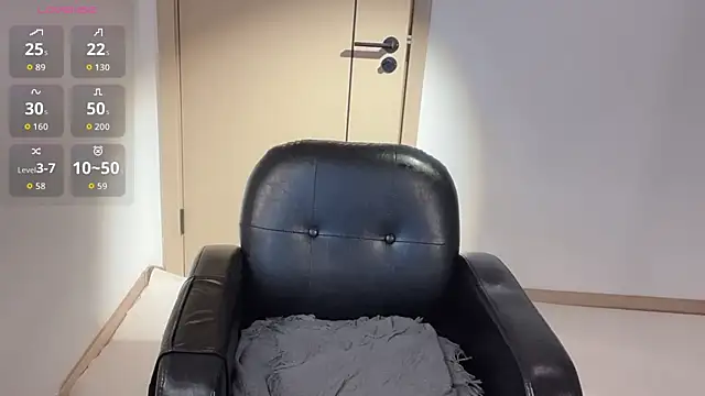 Snapshot of Seraphina-se chatting on November 24, 2025, 9:25 pm Seraphina-se online show from November 24, 2025, 9:25 pm