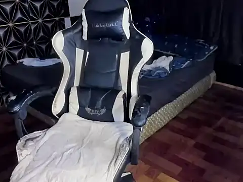 Snapshot of AsianHotBODYY chatting on November 23, 2025, 7:19 am AsianHotBODYY online show from November 23, 2025, 7:19 am