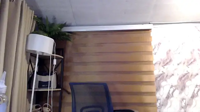 Snapshot of yuminasaixx chatting on April 9, 2026, 10:31 am yuminasaixx online show from April 9, 2026, 10:31 am