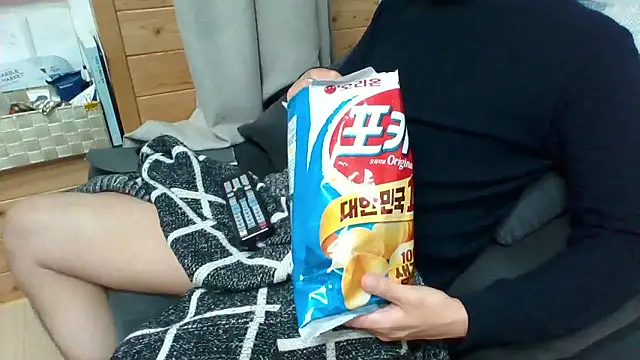 Snapshot of _kinggun_ chatting on March 19, 2026, 12:09 pm kinggun online show from March 19, 2026, 12:09 pm