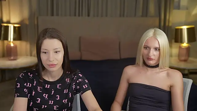 Selena Glow online show from September 16, 2025, 6:31 pm