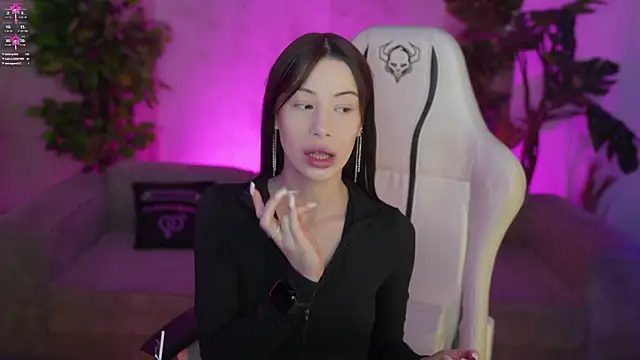 Snapshot of Selena_Glow chatting on December 22, 2025, 8:39 pm Selena Glow online show from December 22, 2025, 8:39 pm