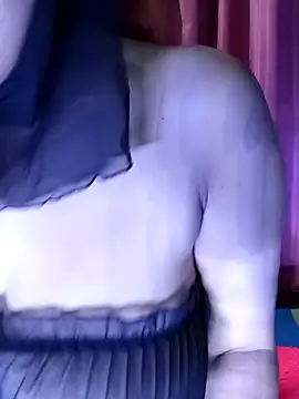 Snapshot of Miss_June666 chatting on September 24, 2025, 8:01 pm Miss June666 online show from September 24, 2025, 8:01 pm