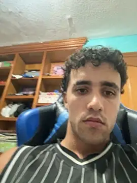 Snapshot of aavrdvh33 chatting on October 27, 2025, 9:08 pm aavrdvh33 online show from October 27, 2025, 9:08 pm