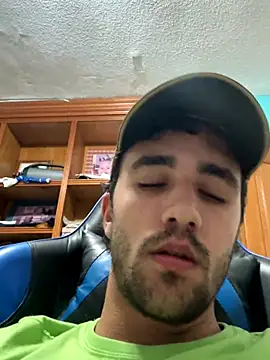 Snapshot of aavrdvh33 chatting on November 21, 2025, 11:36 pm aavrdvh33 online show from November 21, 2025, 11:36 pm