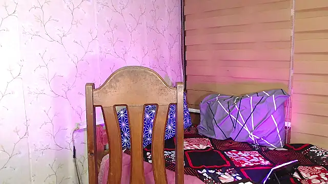 Snapshot of TssluttyNikka chatting on September 10, 2025, 2:17 pm TssluttyNikka online show from September 10, 2025, 2:17 pm