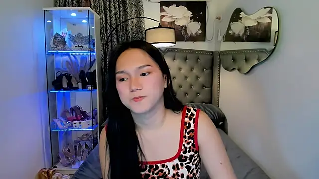 Snapshot of bigcockvenice chatting on November 18, 2025, 3:05 pm bigcockvenice online show from November 18, 2025, 3:05 pm