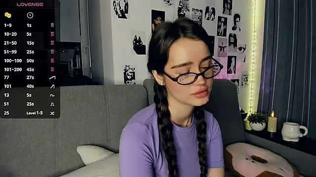 Snapshot of lovelyalivia chatting on November 30, 2025, 9:35 am lovelyalivia online show from November 30, 2025, 9:35 am