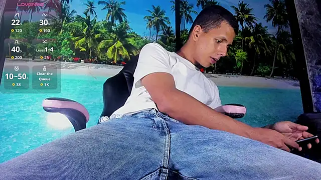 Snapshot of BigMonstercoks69 chatting on March 10, 2026, 11:43 pm BigMonstercoks69 online show from March 10, 2026, 11:43 pm