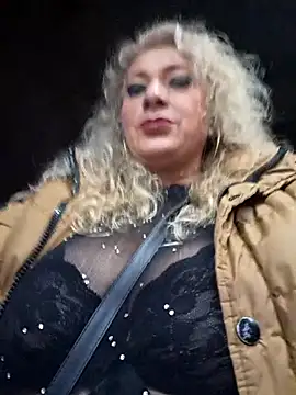 sofiacurvy 45 online show from November 30, 2025, 12:25 am