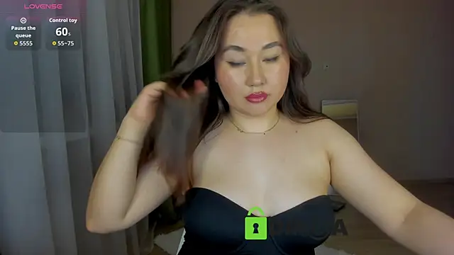 emilia mur online show from April 2, 2026, 4:48 pm