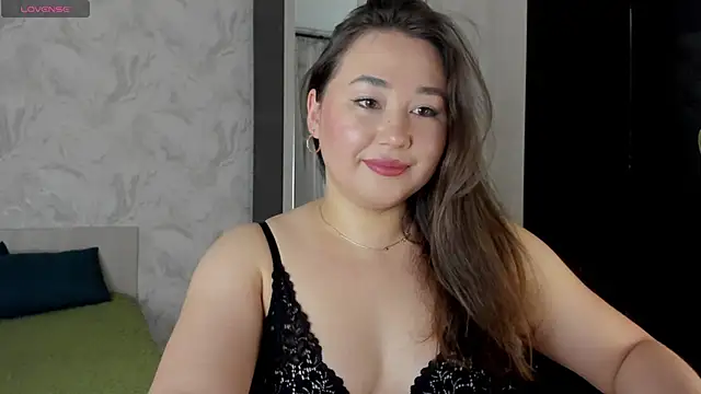 Snapshot of emilia_mur chatting on June 16, 2026, 8:22 pm emilia mur online show from June 16, 2026, 8:22 pm