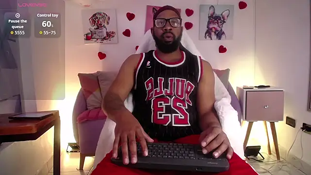 Snapshot of King_Malik chatting on February 19, 2026, 1:07 pm King Malik online show from February 19, 2026, 1:07 pm