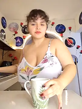 SeleneLuminari8 online show from December 17, 2025, 3:18 pm