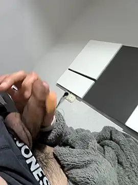 Franmrd95 online show from March 8, 2026, 4:16 am