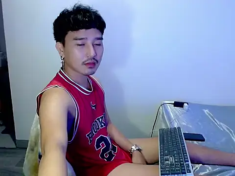 cute richard24 online show from July 2, 2026, 2:23 pm