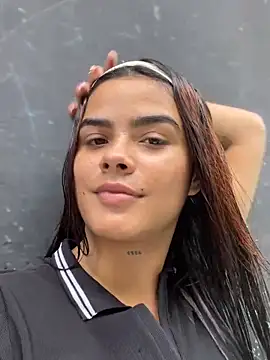 Snapshot of Kaily_Sweet16 chatting on October 13, 2025, 3:56 pm Kaily Sweet16 online show from October 13, 2025, 3:56 pm