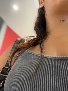 Snapshot of Kaily_Sweet16 chatting on November 2, 2025, 6:43 pm Kaily Sweet16 online show from November 2, 2025, 6:43 pm