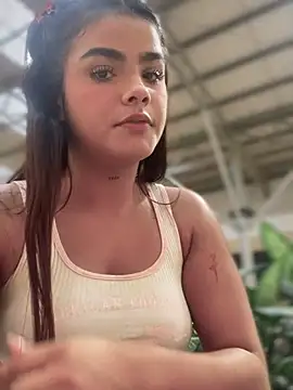 Snapshot of Kaily_Sweet16 chatting on November 4, 2025, 7:02 pm Kaily Sweet16 online show from November 4, 2025, 7:02 pm