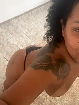 Snapshot of morenaluaa chatting on September 14, 2025, 4:28 pm morenaluaa online show from September 14, 2025, 4:28 pm