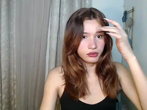 Snapshot of SerenaCortesi chatting on May 4, 2026, 7:43 pm SerenaCortesi online show from May 4, 2026, 7:43 pm