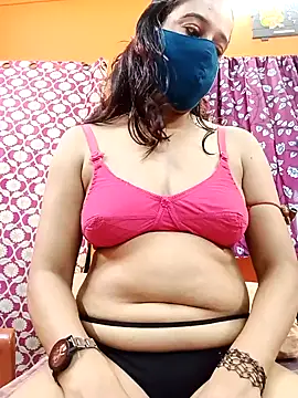 Snapshot of Hotpuja25 chatting on June 11, 2026, 4:43 am Hotpuja25 online show from June 11, 2026, 4:43 am