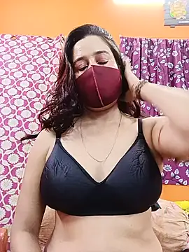 Hotpuja25 online show from July 25, 2026, 6:16 pm