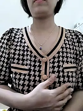 love sexy090 online show from November 8, 2025, 12:27 pm