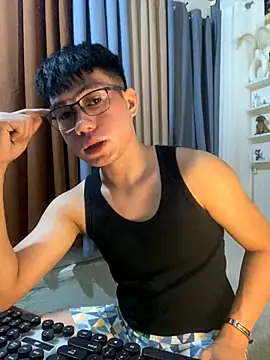 Snapshot of xshyboyx chatting on December 3, 2025, 12:03 pm xshyboyx online show from December 3, 2025, 12:03 pm