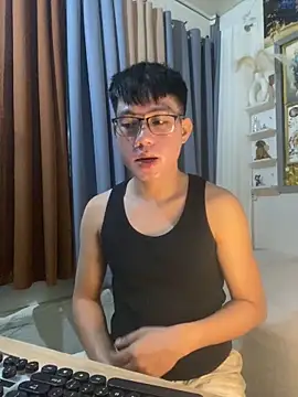 Snapshot of xshyboyx chatting on December 5, 2025, 11:41 am xshyboyx online show from December 5, 2025, 11:41 am