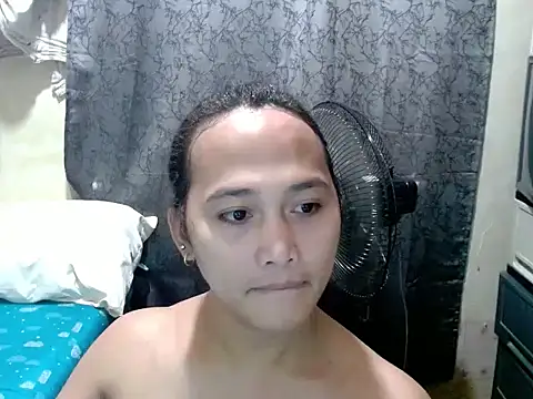 Snapshot of Kelly_Holly chatting on June 17, 2026, 11:27 pm Kelly Holly online show from June 17, 2026, 11:27 pm