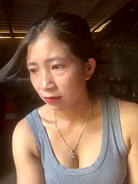 Snapshot of ThiHa003 chatting on September 12, 2025, 9:53 am ThiHa003 online show from September 12, 2025, 9:53 am