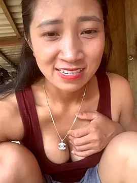 Snapshot of ThiHa003 chatting on September 19, 2025, 9:00 am ThiHa003 online show from September 19, 2025, 9:00 am