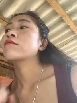 Snapshot of ThiHa003 chatting on September 28, 2025, 3:23 am ThiHa003 online show from September 28, 2025, 3:23 am