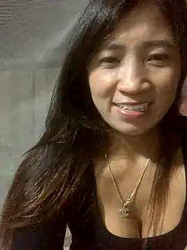 Snapshot of ThiHa003 chatting on October 29, 2025, 3:25 pm ThiHa003 online show from October 29, 2025, 3:25 pm