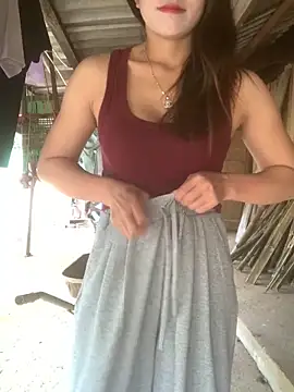 Snapshot of ThiHa003 chatting on November 5, 2025, 2:44 am ThiHa003 online show from November 5, 2025, 2:44 am