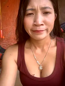 Snapshot of ThiHa003 chatting on November 14, 2025, 3:27 am ThiHa003 online show from November 14, 2025, 3:27 am