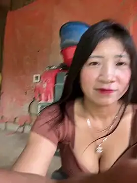 Snapshot of ThiHa003 chatting on February 14, 2026, 8:00 am ThiHa003 online show from February 14, 2026, 8:00 am