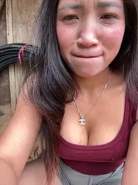 Snapshot of ThiHa003 chatting on March 5, 2026, 5:47 am ThiHa003 online show from March 5, 2026, 5:47 am