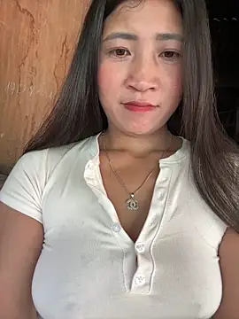 ThiHa003 online show from April 25, 2026, 2:36 am