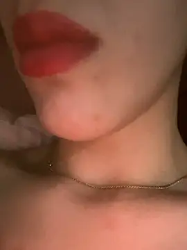 Mimisixo online show from September 17, 2025, 1:02 pm