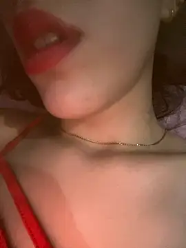 Mimisixo online show from October 10, 2025, 9:36 pm