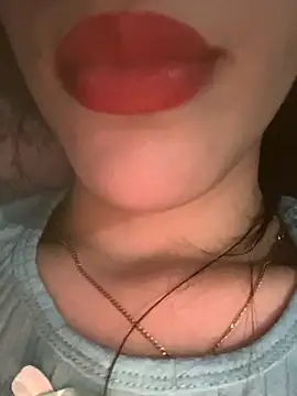 Mimisixo online show from October 17, 2025, 6:21 pm