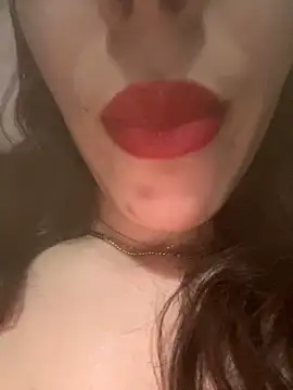 Mimisixo online show from April 25, 2026, 11:24 pm