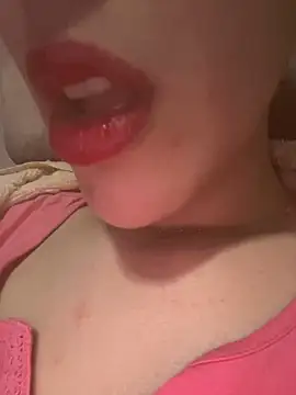 Mimisixo online show from April 28, 2026, 11:43 pm